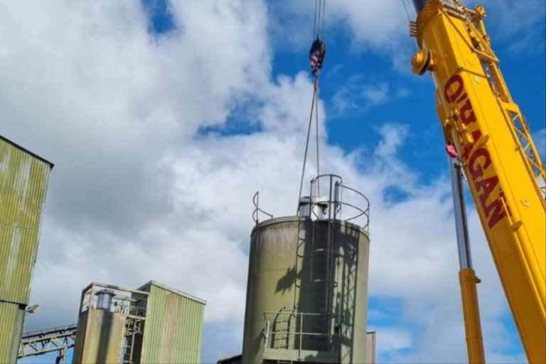 Silo lift