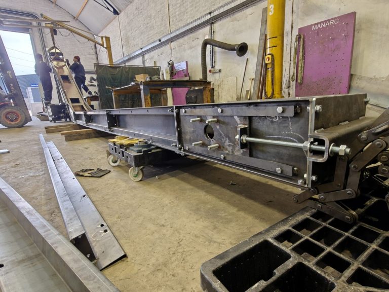 Drag Chain Conveyors – Ross Companies