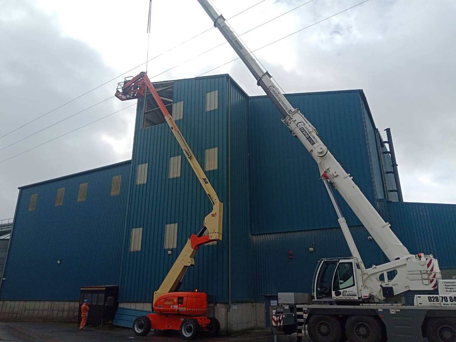 Crane install on a processing plant
