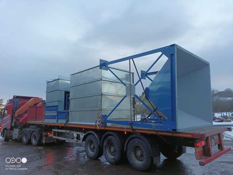 Filter house on a low-loader