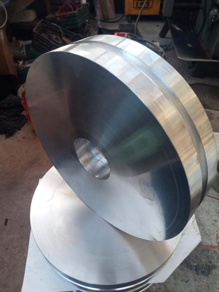 Precision-machined stainless steel ring