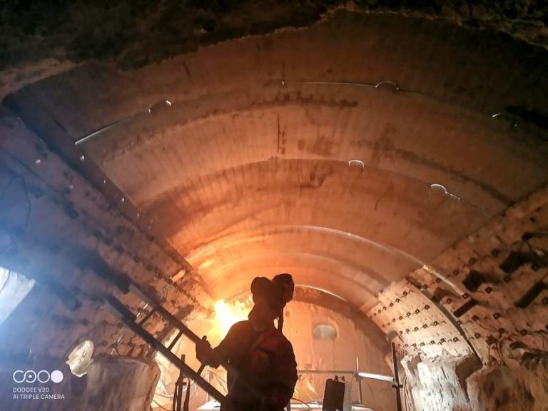 Welding inside a large drum