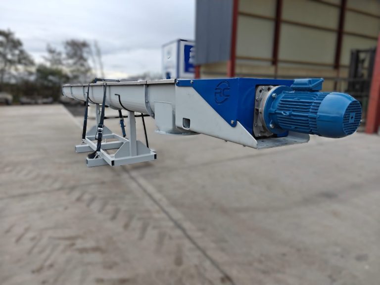 Screw conveyor drive end and support frame